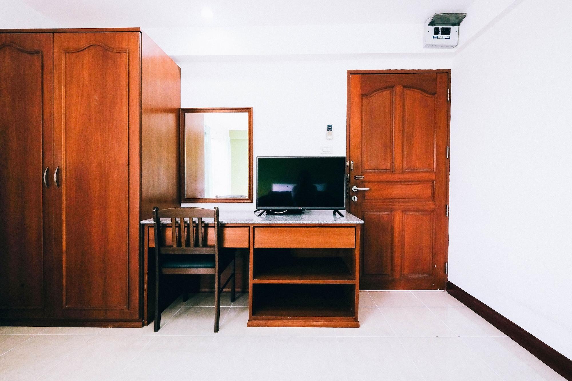 Golden House @ On-Nut Station Motel Bangkok Ngoại thất bức ảnh