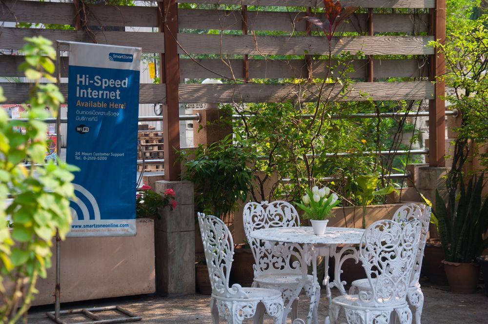 Golden House @ On-Nut Station Motel Bangkok Ngoại thất bức ảnh