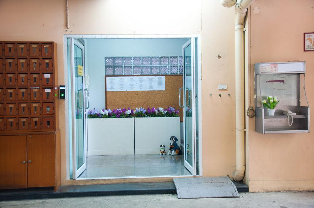 Golden House @ On-Nut Station Motel Bangkok Ngoại thất bức ảnh