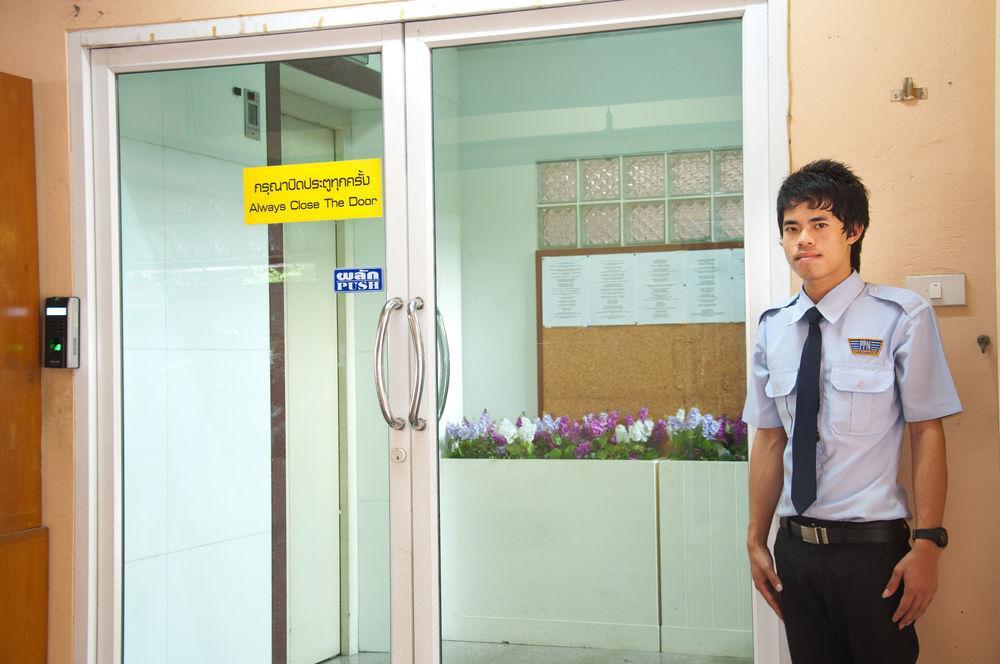 Golden House @ On-Nut Station Motel Bangkok Ngoại thất bức ảnh