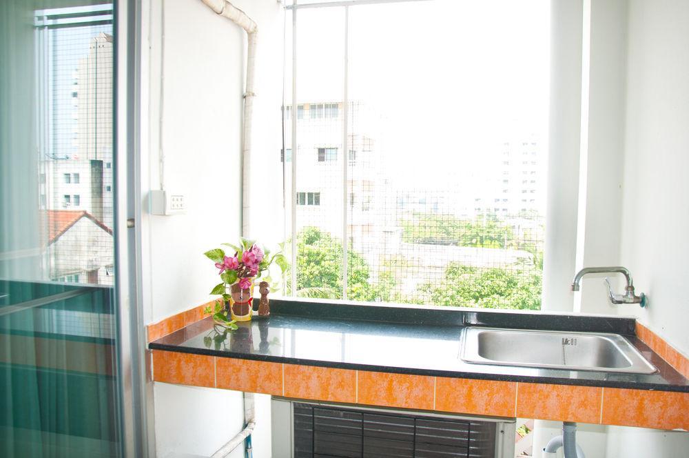 Golden House @ On-Nut Station Motel Bangkok Ngoại thất bức ảnh