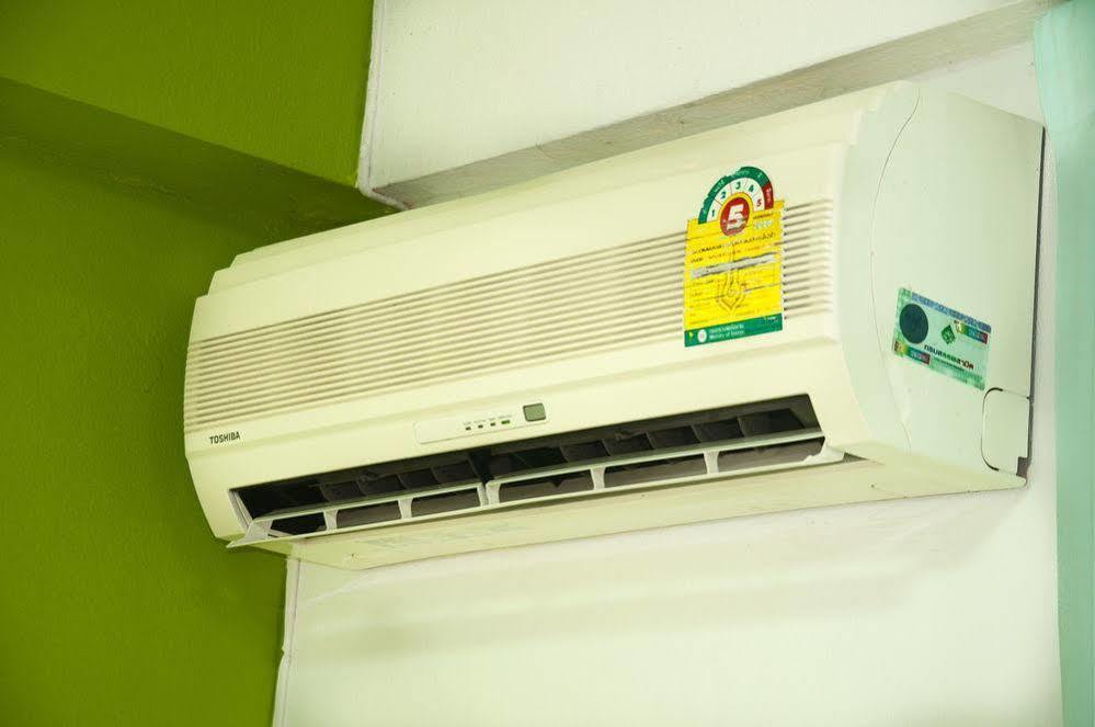 Golden House @ On-Nut Station Motel Bangkok Ngoại thất bức ảnh
