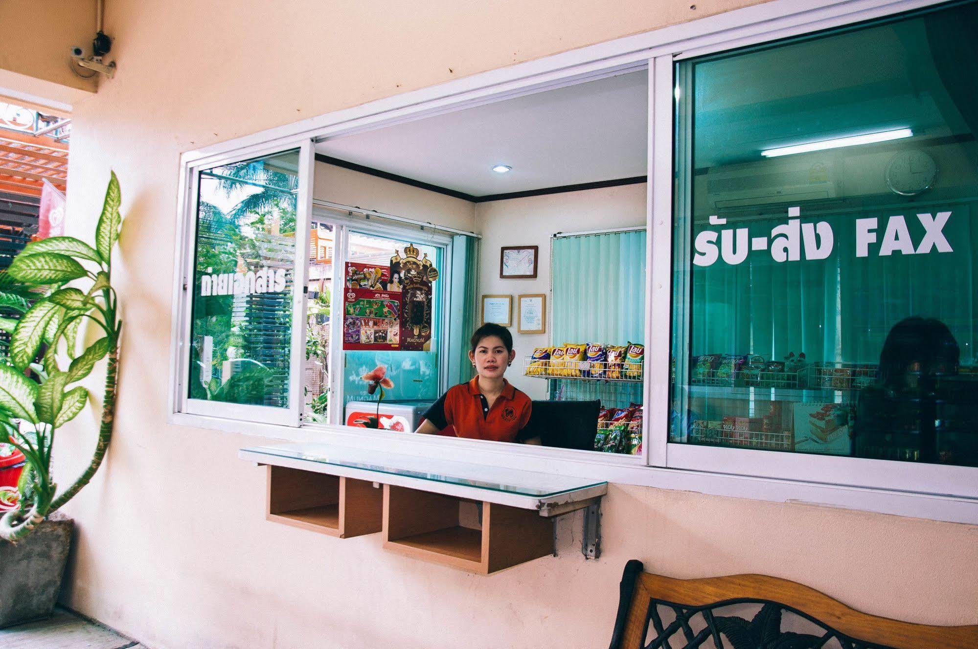 Golden House @ On-Nut Station Motel Bangkok Ngoại thất bức ảnh